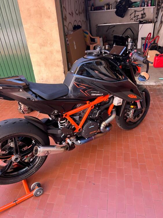 KTM 1290 Super Duke R (2021)