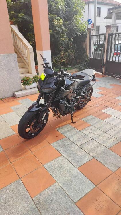 Yamaha MT-09 (2017 - 20) (2)