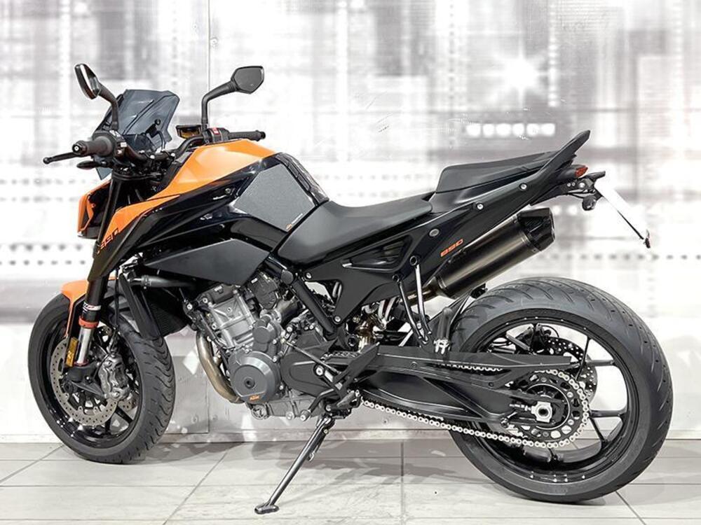 KTM 890 Duke (2021 - 23) (2)