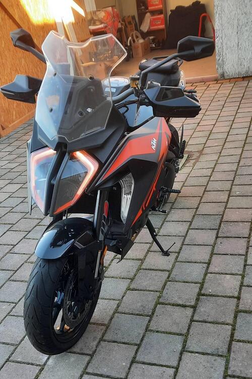 KTM 1290 Super Duke GT (2021)