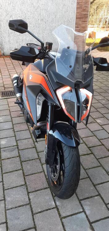 KTM 1290 Super Duke GT (2021) (3)