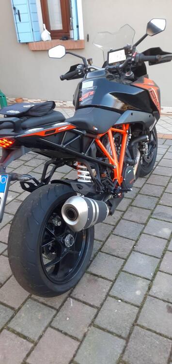 KTM 1290 Super Duke GT (2021) (4)