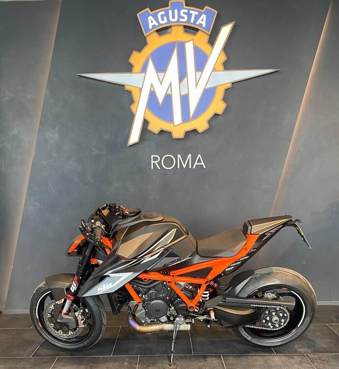 KTM 1290 Super Duke RR (2023) (2)