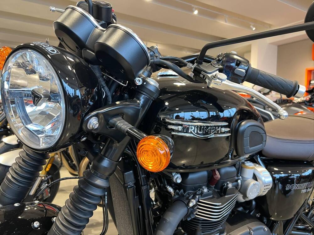 Triumph Bonneville T120 (2021 - 25) (4)