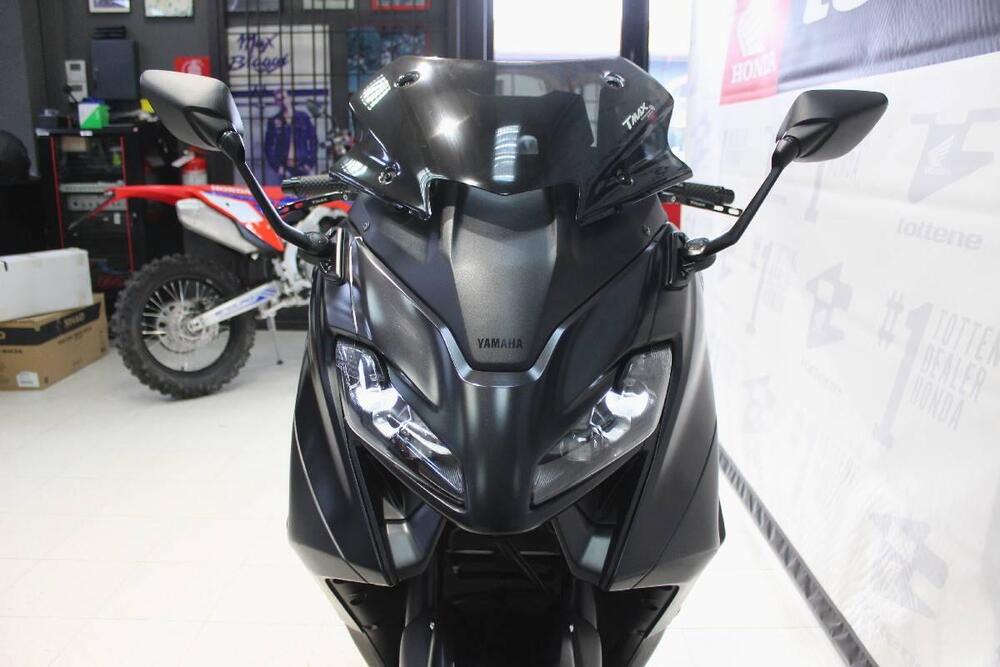 Yamaha T-Max 560 (2022 - 24) (4)