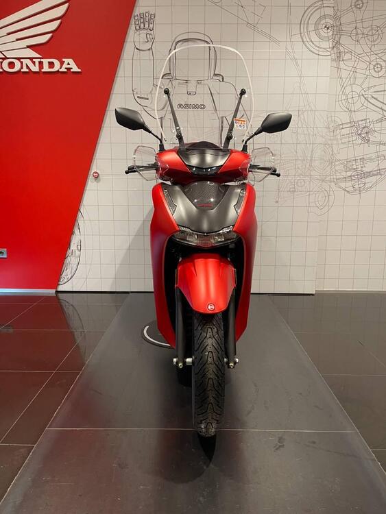 Honda SH 350i Sport (2025) (4)