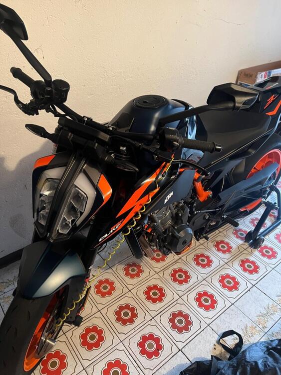 KTM 890 Duke R (2022 - 23)