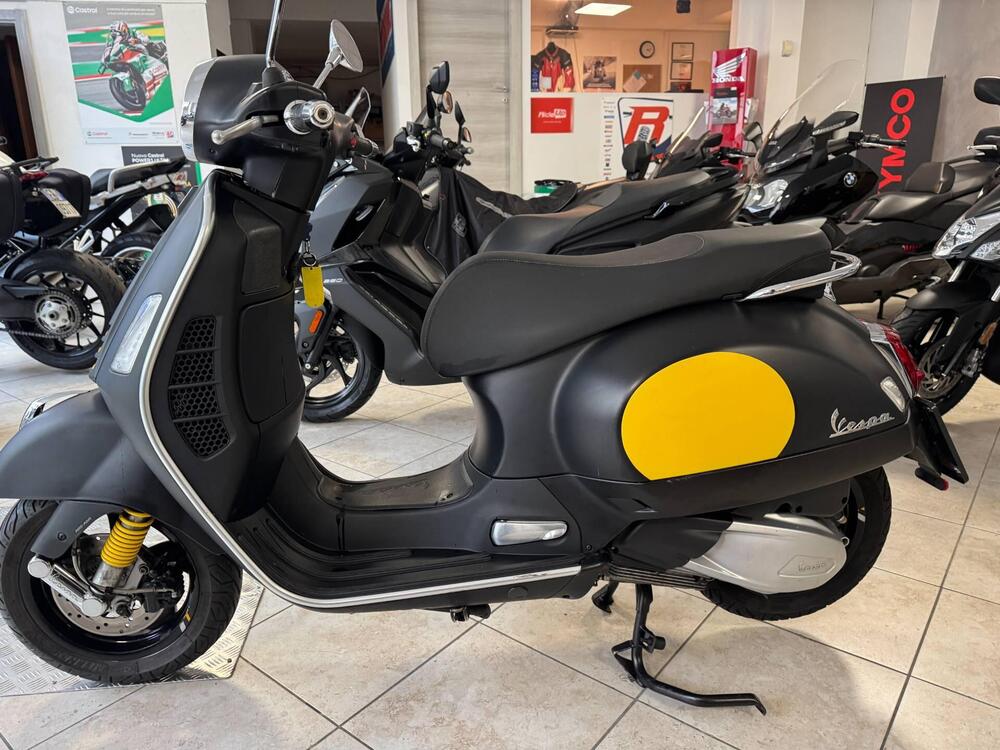 Vespa GTS 300 Hpe Super Tech (2019) (2)