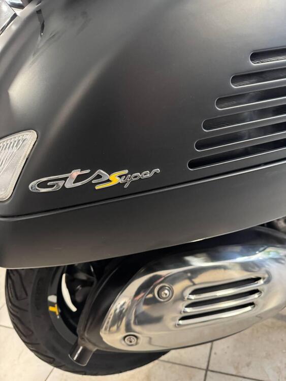 Vespa GTS 300 Hpe Super Tech (2019) (3)