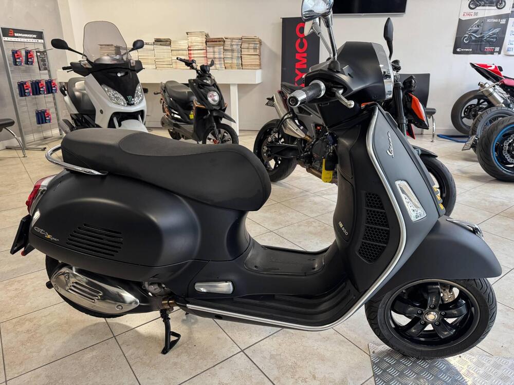 Vespa GTS 300 Hpe Super Tech (2019) (5)