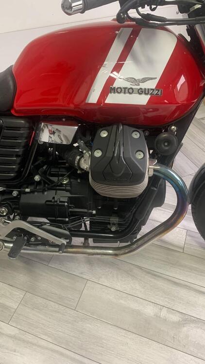 Moto Guzzi V7 II Special (2015 - 17) (3)