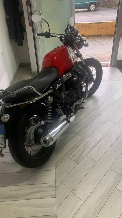 Moto Guzzi V7 II Special (2015 - 17) (5)