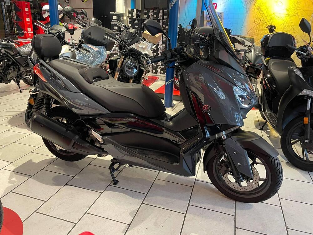 Yamaha X-Max 300 Tech Max (2021 - 24) (2)