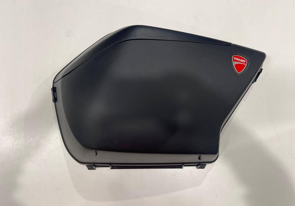 DUCATI MULTISTRADA2012 COPERCHI VALIGIE MAGGIORATI (2)