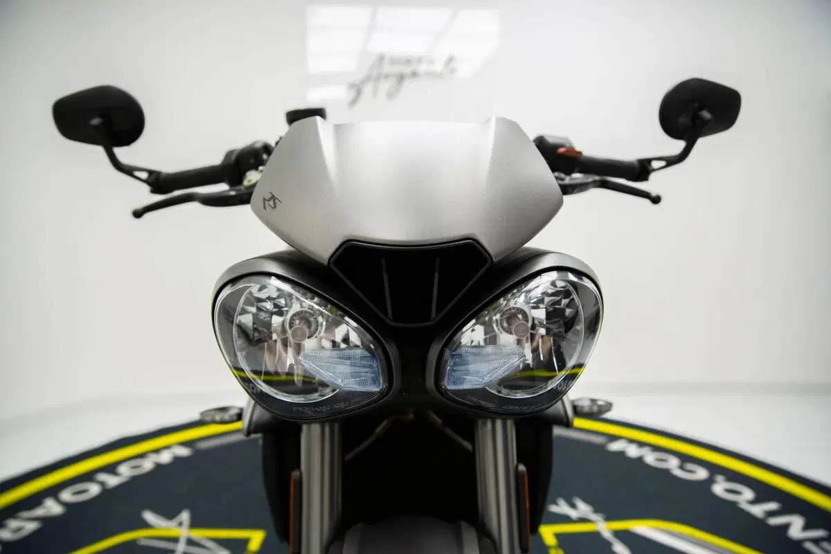 Triumph Street Triple RS (2017 - 19) (9)