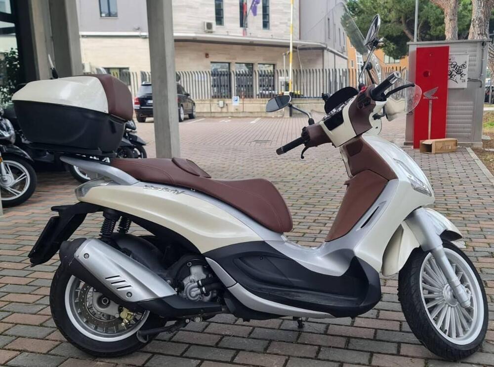 Piaggio Beverly 300 i.e. (2010 - 16) (2)