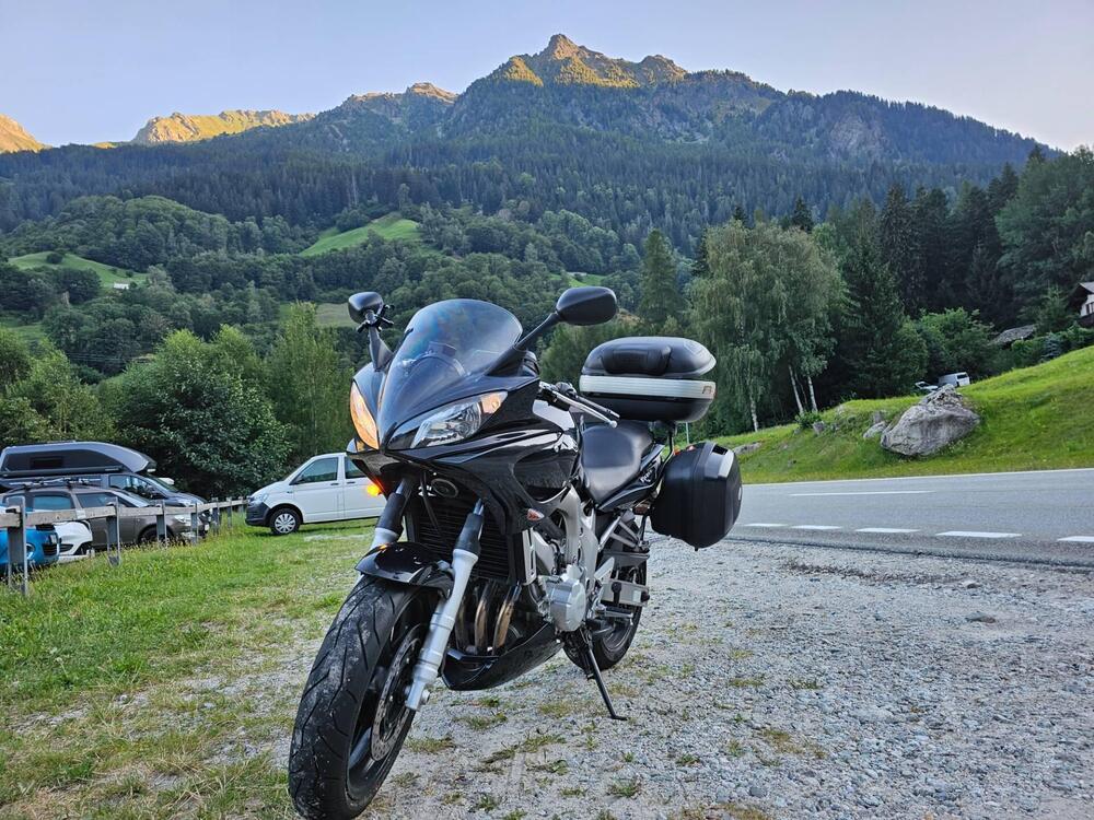 Yamaha FZ6 Fazer (2004 - 07) (3)