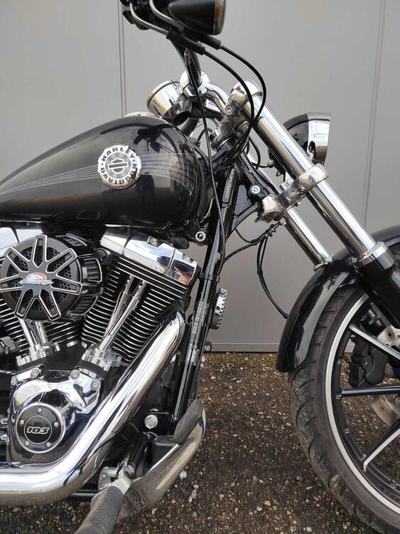 Harley-Davidson 1690 Breakout (2013 - 17) - FXSB (3)