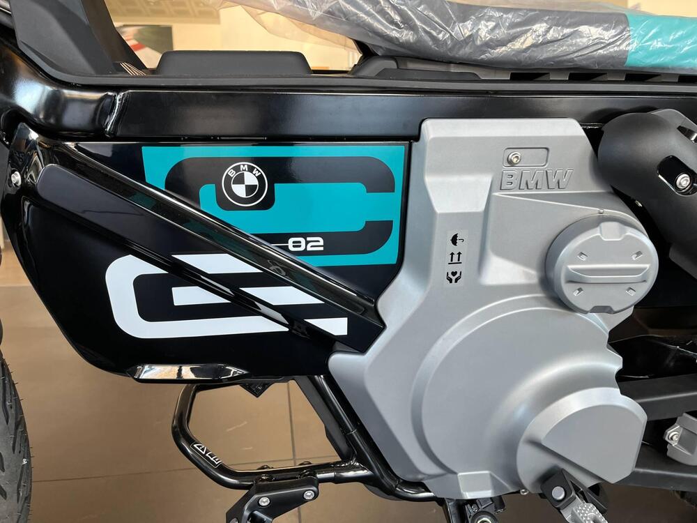 Bmw CE 02 (2024 - 25) (4)