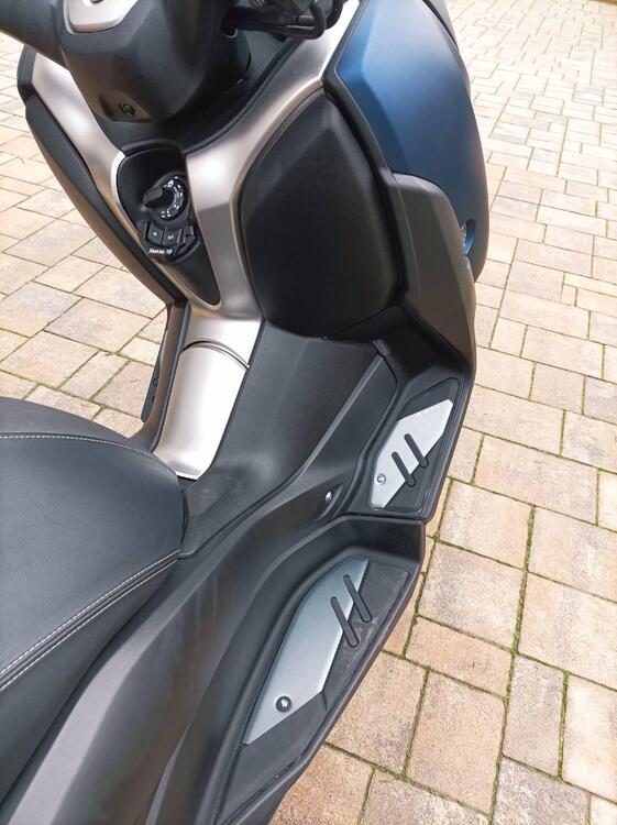 Yamaha X-Max 300 ABS (2017 - 20) (4)