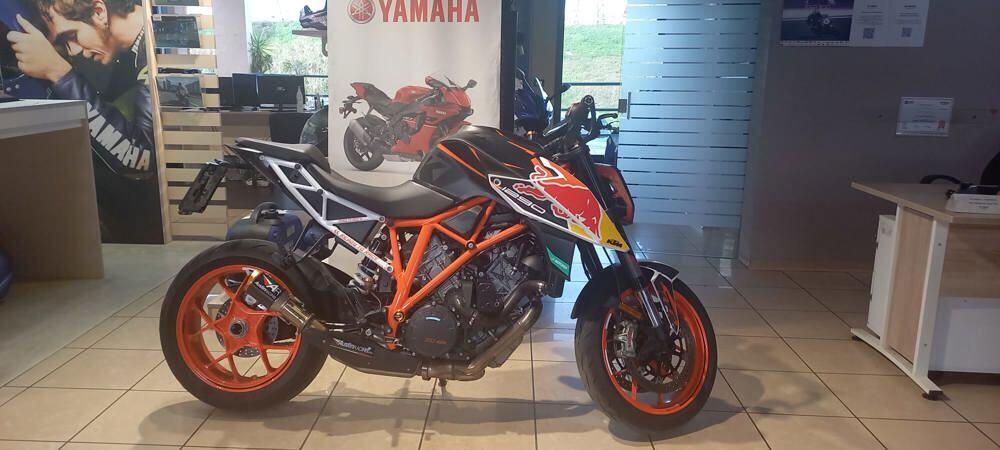 KTM 1290 Super Duke R (2019) (3)