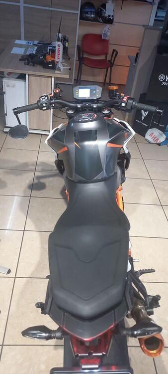 KTM 1290 Super Duke R (2019) (5)