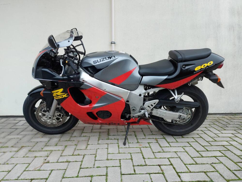 Suzuki GSX R 600 (1997 - 00) (2)