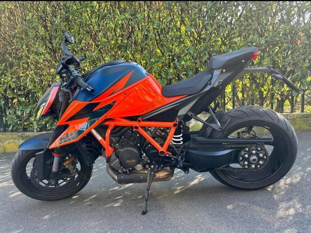 KTM 1290 Super Duke R (2022 - 23) (2)