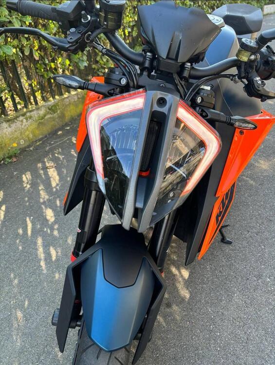 KTM 1290 Super Duke R (2022 - 23) (3)