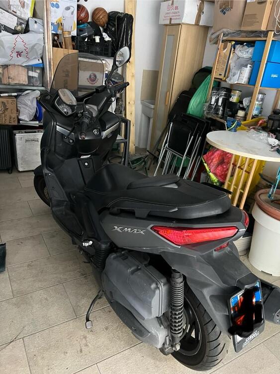 Yamaha X-Max 400 Iron Max ABS (2016) (2)