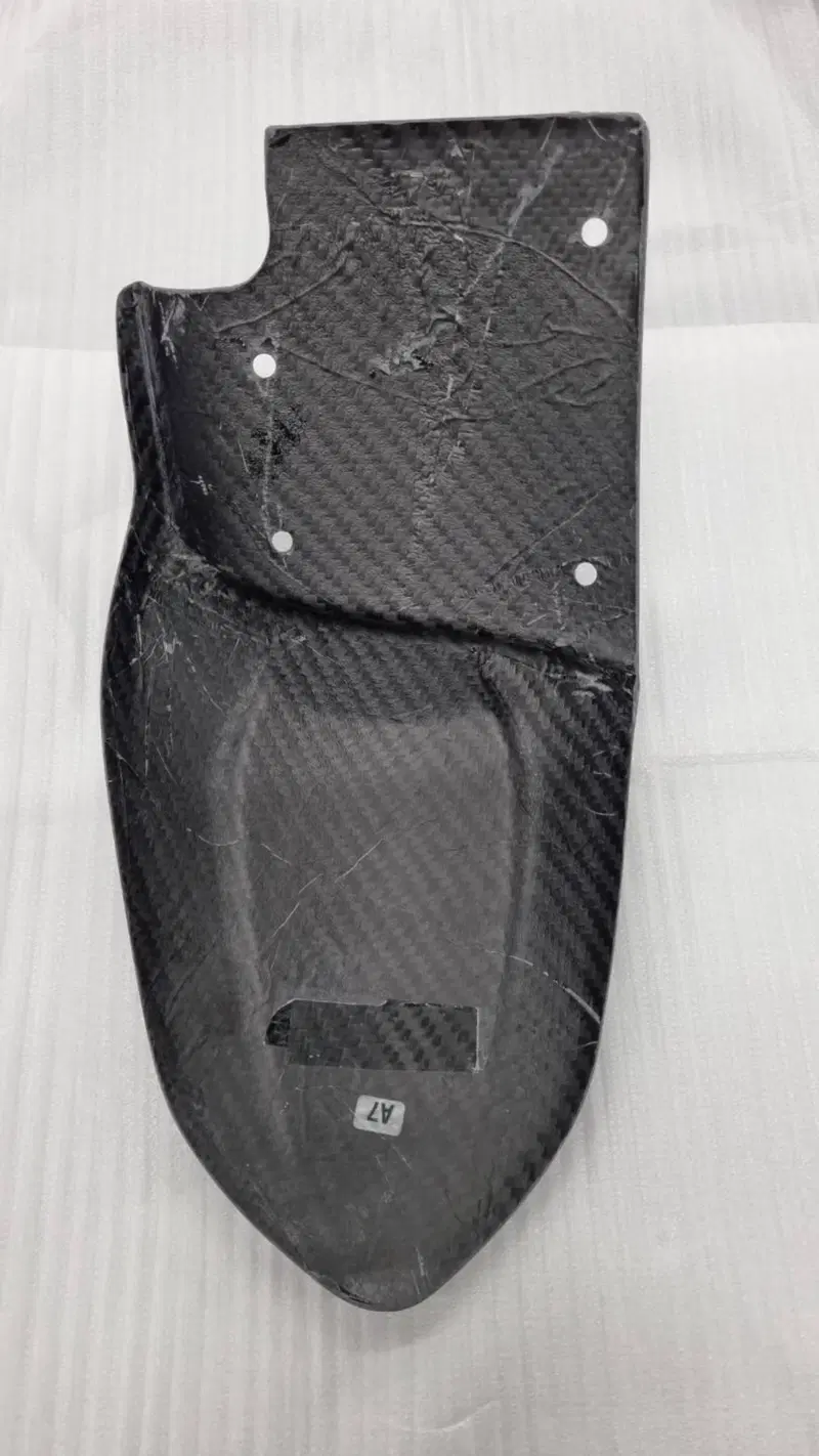 Parafango posteriore carbonio MV Agusta 3 cilindri (4)