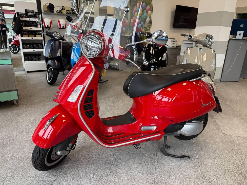 Vespa GTS 300 Super Hpe (2018 - 19)