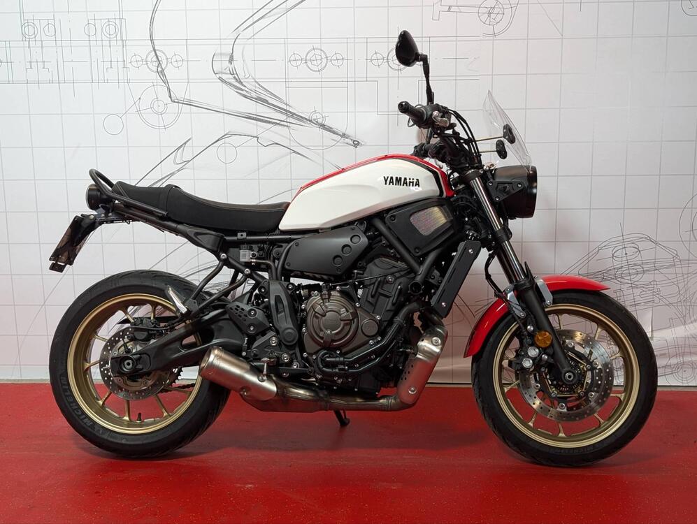 Yamaha XSR 700 (2021)