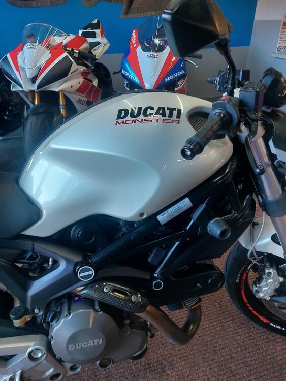 Ducati Monster 696 Plus (2007 - 14) (5)