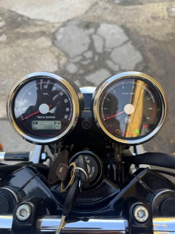 Royal Enfield Interceptor 650 (2021 - 25) (3)