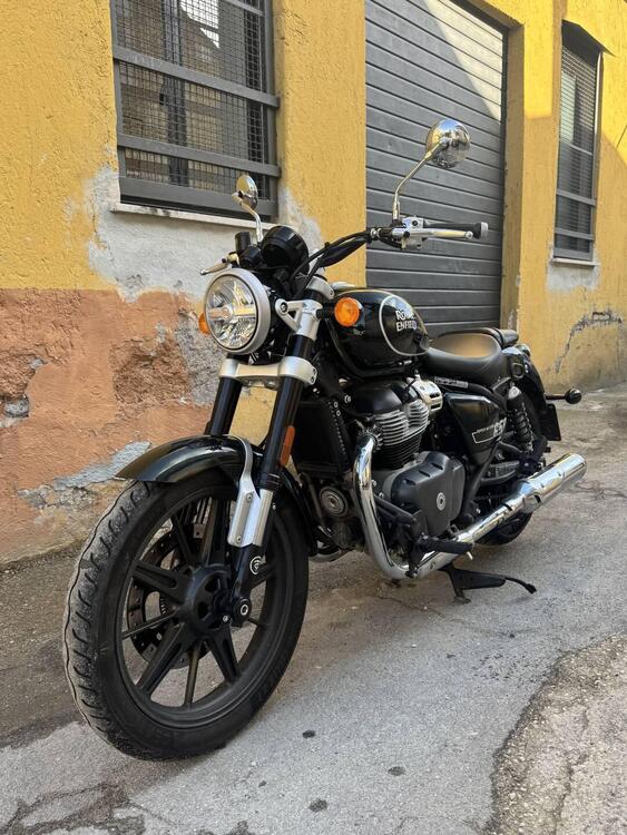 Royal Enfield Super Meteor 650 (2023 - 25) (4)