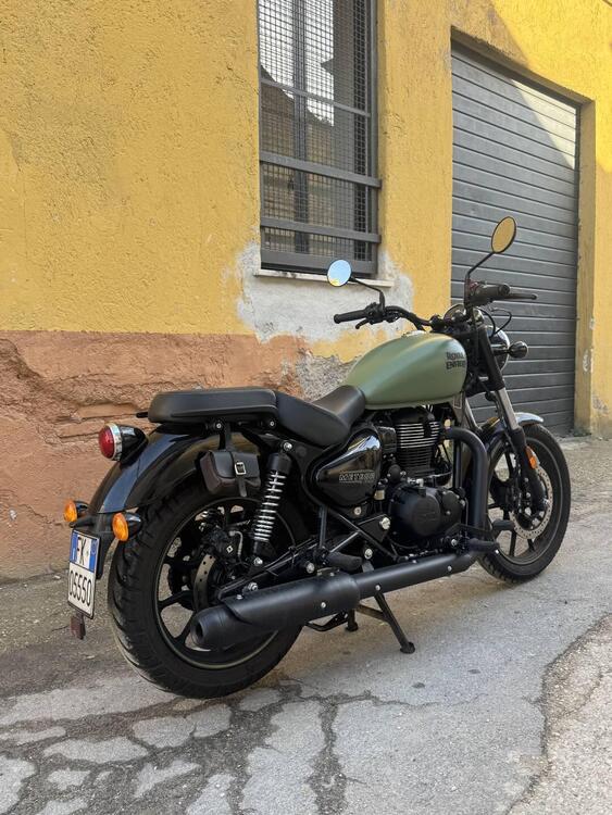 Royal Enfield Meteor 350 Fireball (2021 - 25) (5)