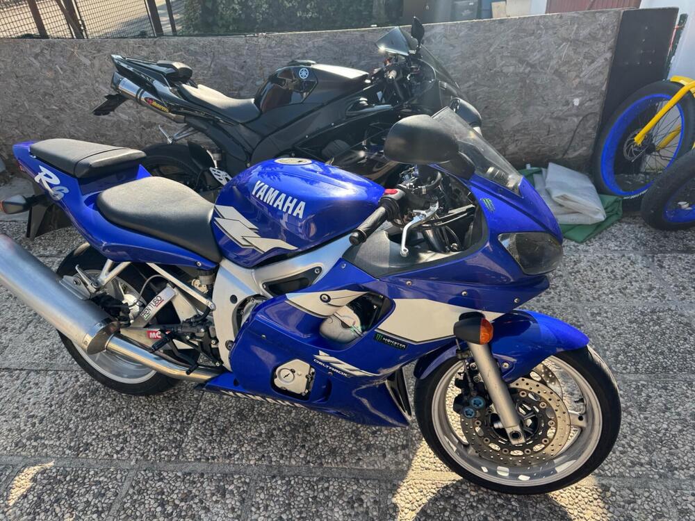 Yamaha R6