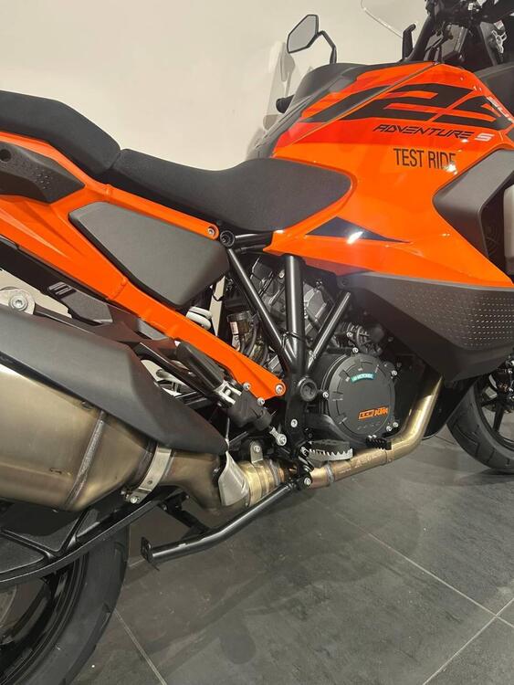 KTM 1290 Super Adventure S (2022 - 24) (4)