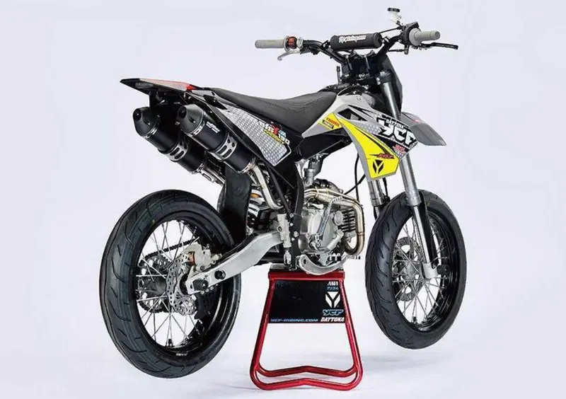 YCF SM 190 SM 190 (2022 - 23) (4)