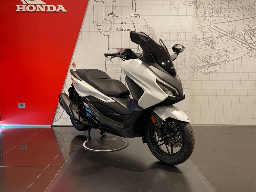 Honda Forza 350 (2025) (3)