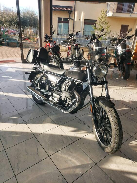 Moto Guzzi V9 Roamer (2021 - 24)