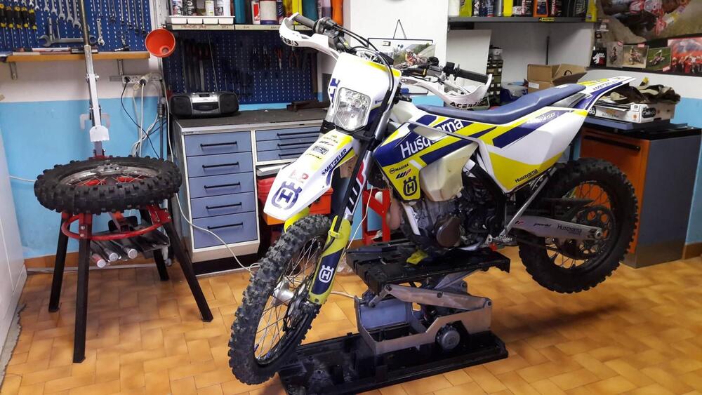 Husqvarna FE 450 (2018) (2)