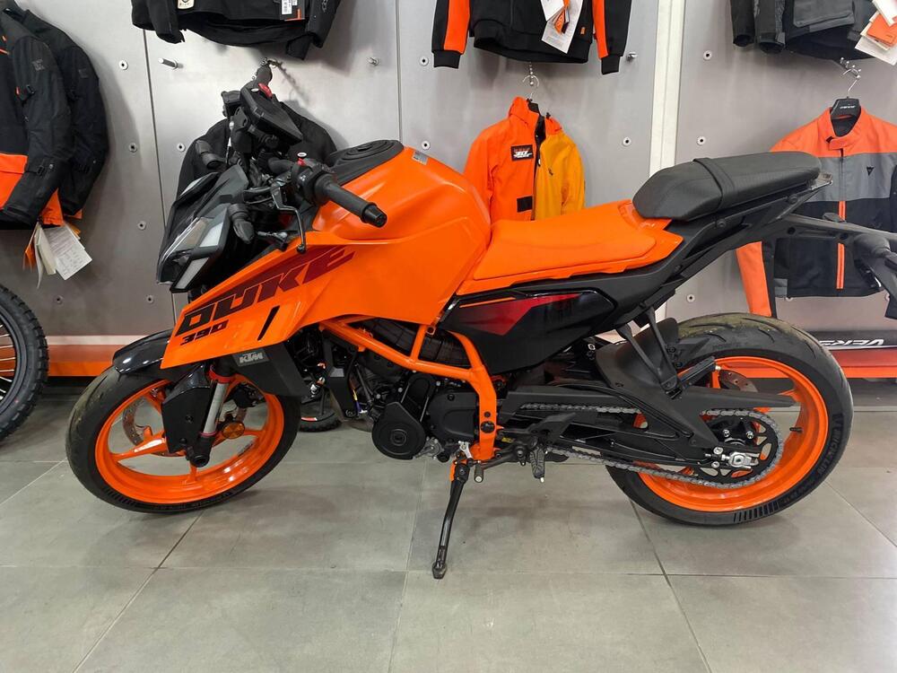 KTM 390 Duke (2024 - 25) (3)