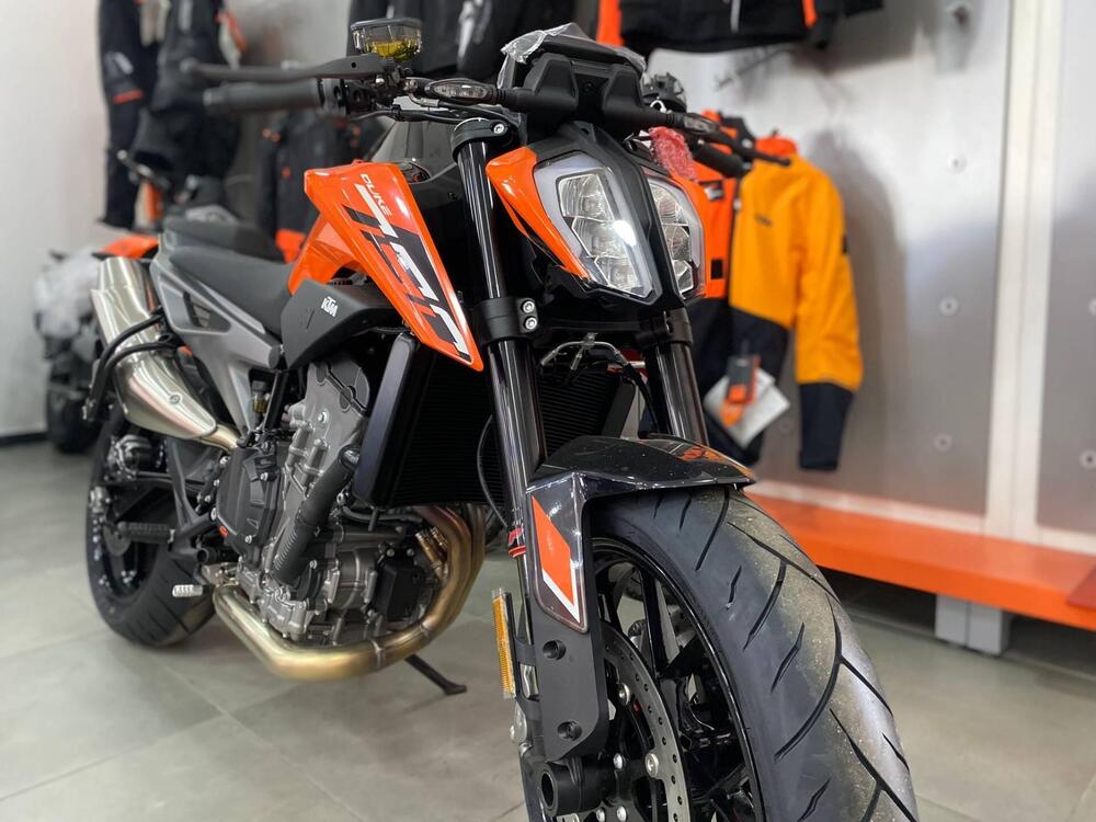 KTM 790 Duke (2025) (4)