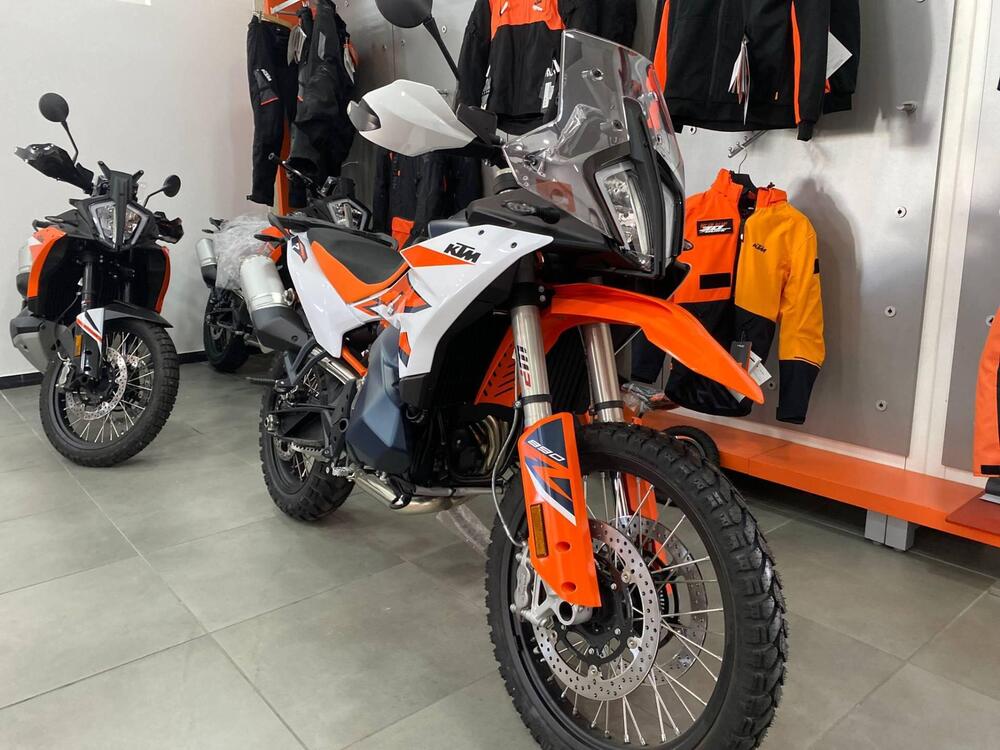 KTM 890 Adventure R (2025) (4)