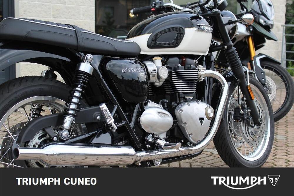 Triumph Bonneville T120 (2021 - 25) (5)