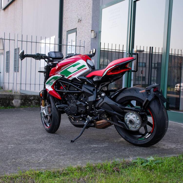 MV Agusta Dragster 800 RR SCS (2021 - 25) (2)