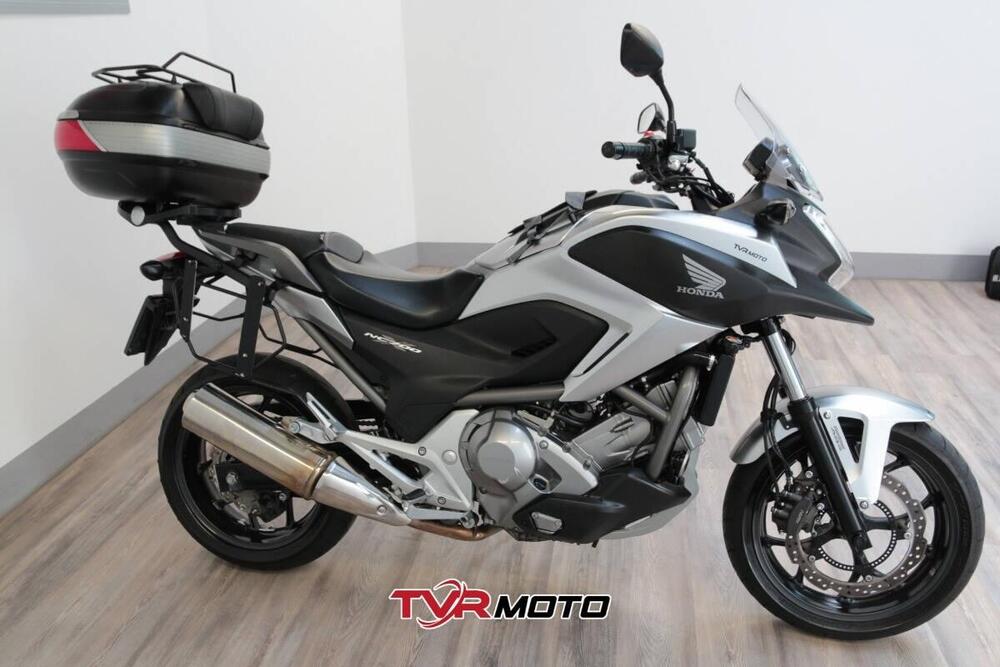 Honda NC700X DCT ABS (2011 - 13) (2)