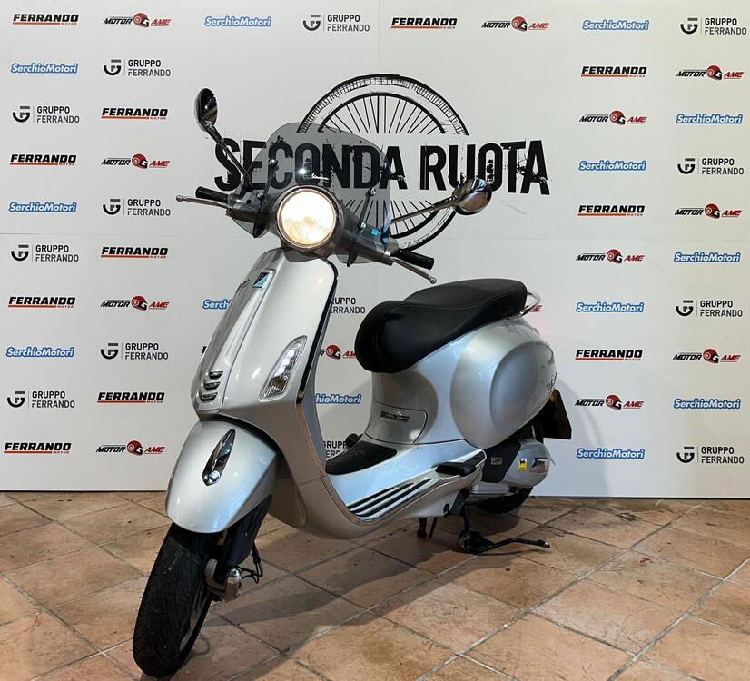 Vespa Primavera 150 3V ie ABS Settantesimo (2016) (3)